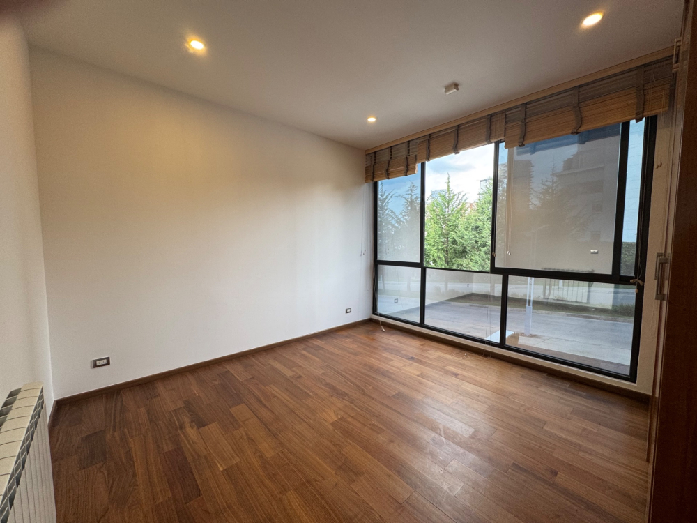 casa en renta con jardin y salida al campo de golf -bosque real
