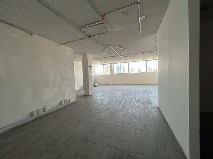 OFICINA EN VENTA EXCELENTE UBICACI�?N
