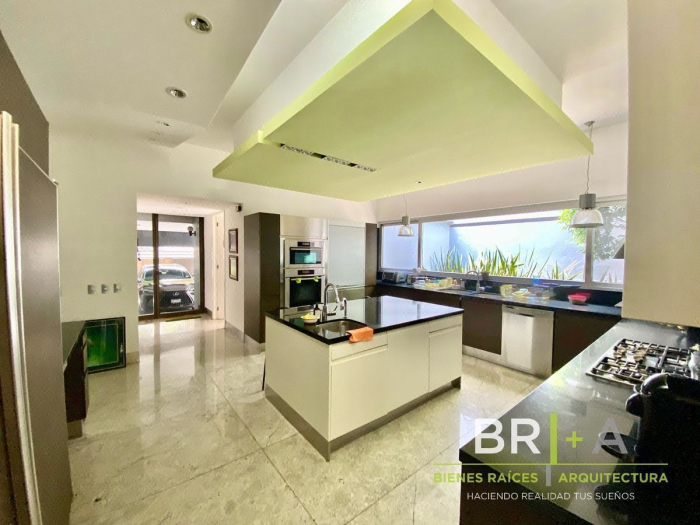 Casa En Venta En Bosques De Las Lomas