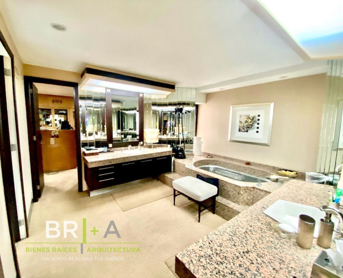 Casa En Venta En Bosques De Las Lomas