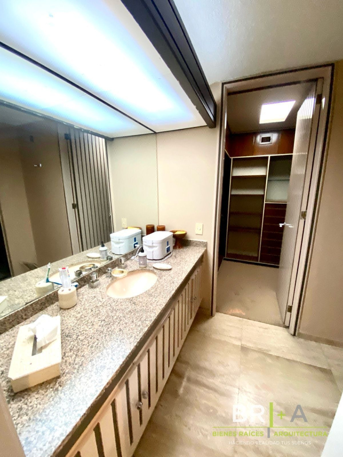 Casa En Venta En Bosques De Las Lomas