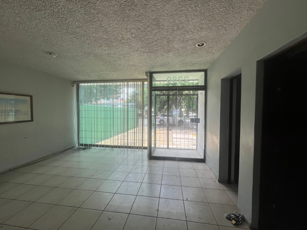 casa en venta sobre avila camacho uso mixto guadalajara