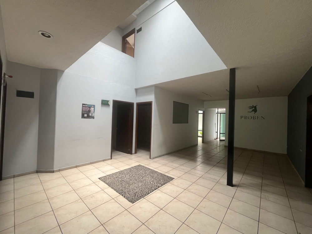 casa en venta sobre avila camacho uso mixto guadalajara