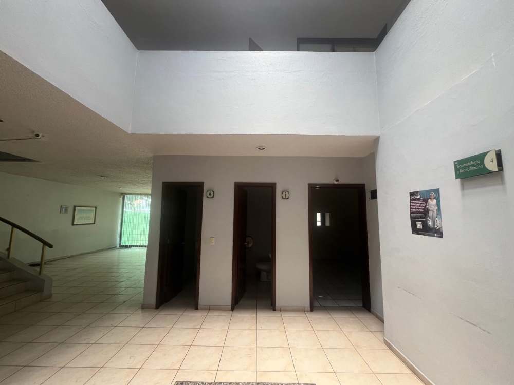 casa en venta sobre avila camacho uso mixto guadalajara