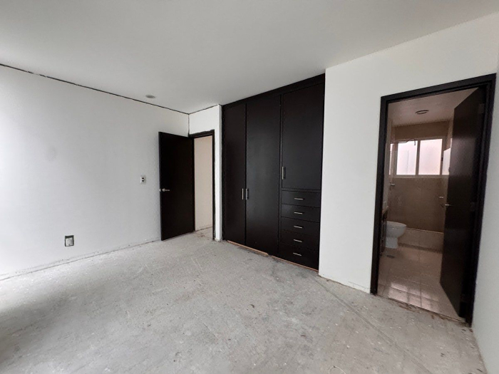venta de departamento parte baja de las águilas