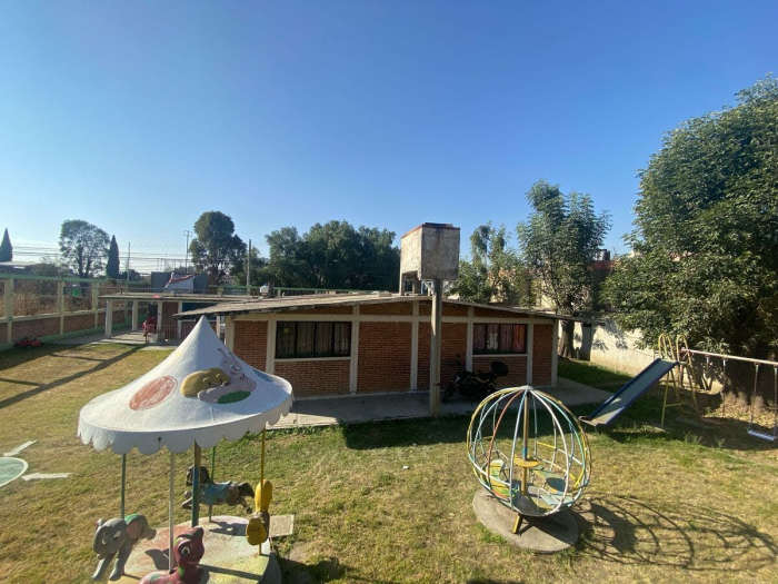 VENTA TERRENO CON CONSTRUCCION USOS MULTIPLES