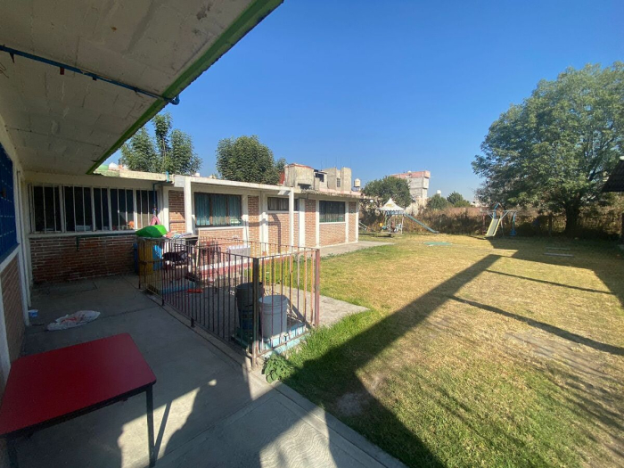 VENTA TERRENO CON CONSTRUCCION USOS MULTIPLES