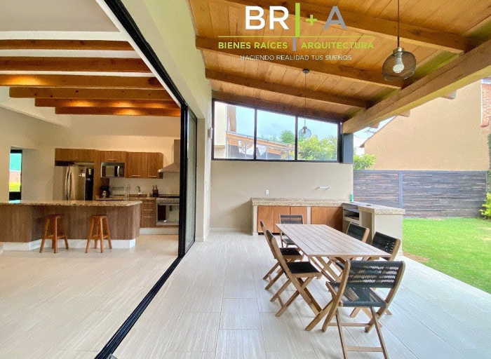 CASA EN RENTA, CENTRO AVANDARO