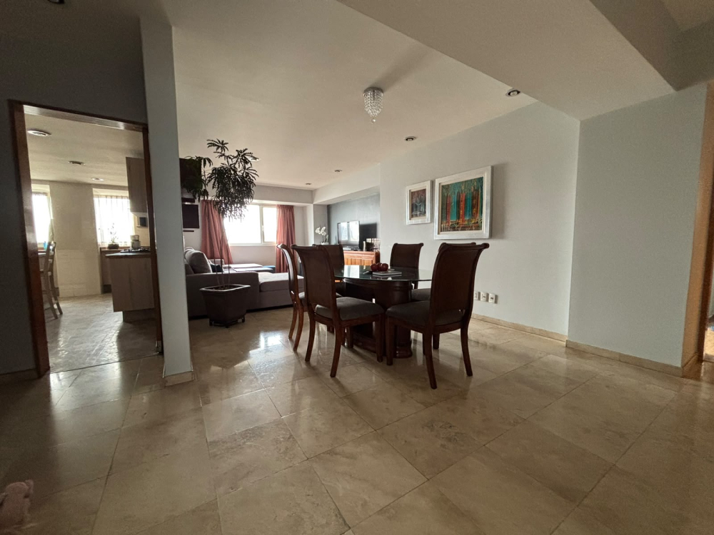 Departamento En Venta En Ave. Club De Golf Doble Seguridad
