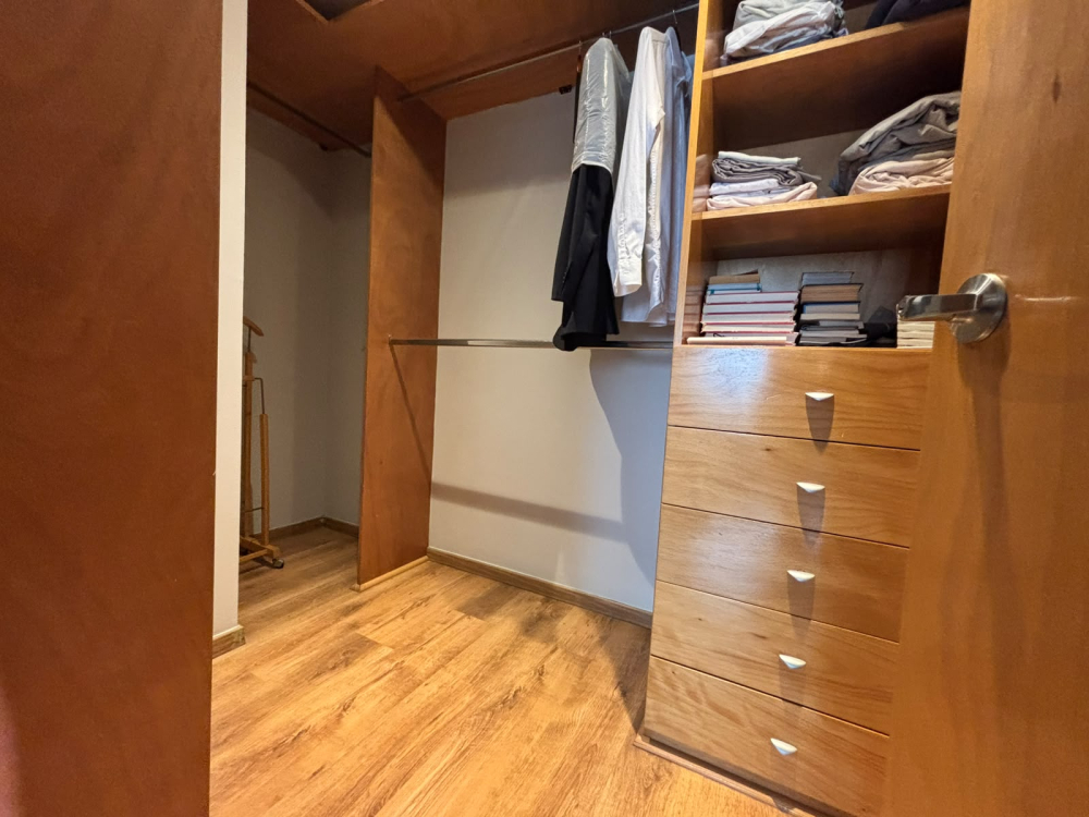Departamento En Venta En Ave. Club De Golf Doble Seguridad