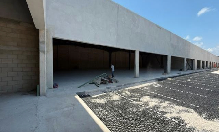 local comercial en renta sobre av. los tules, cancún 500 m² a pie de calle