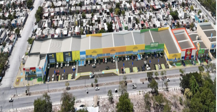 local comercial en renta sobre av. los tules, cancún 500 m² a pie de calle