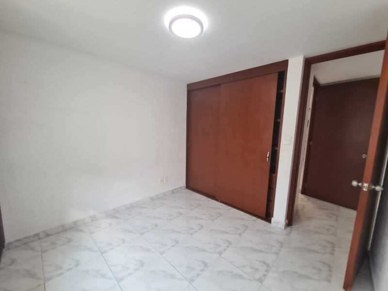 se renta departamento en santa cruz del monte naucalpan de juarez