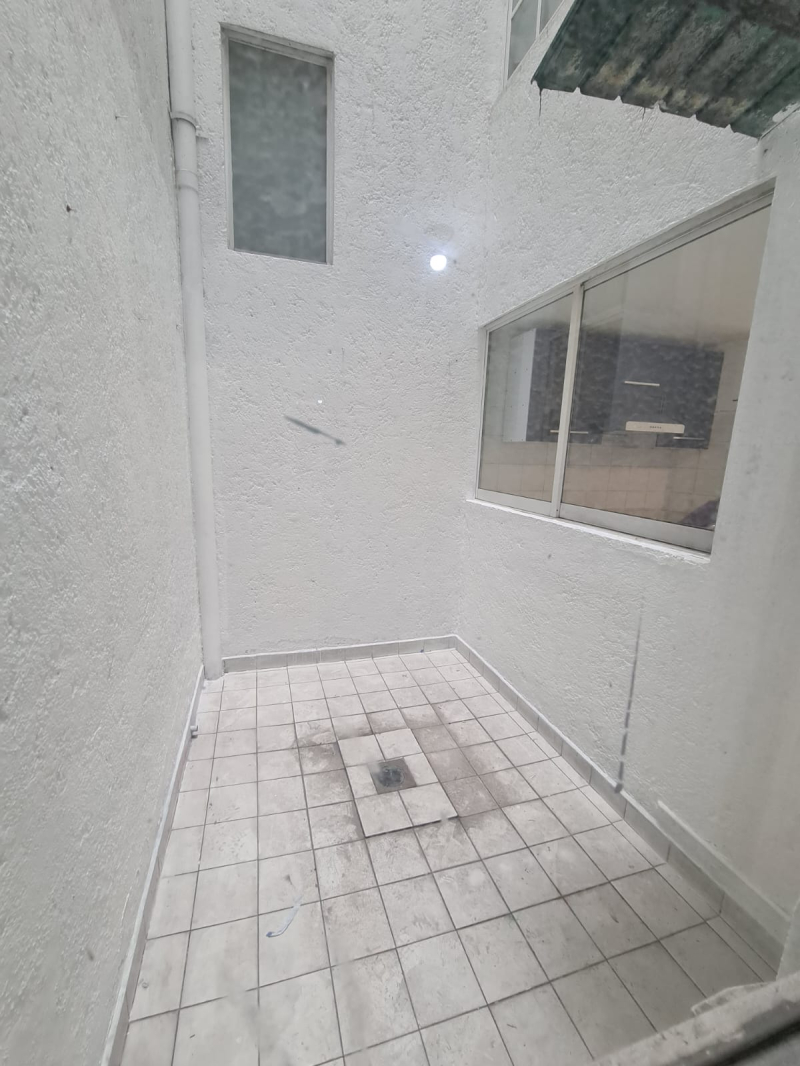 se renta departamento en santa cruz del monte naucalpan de juarez