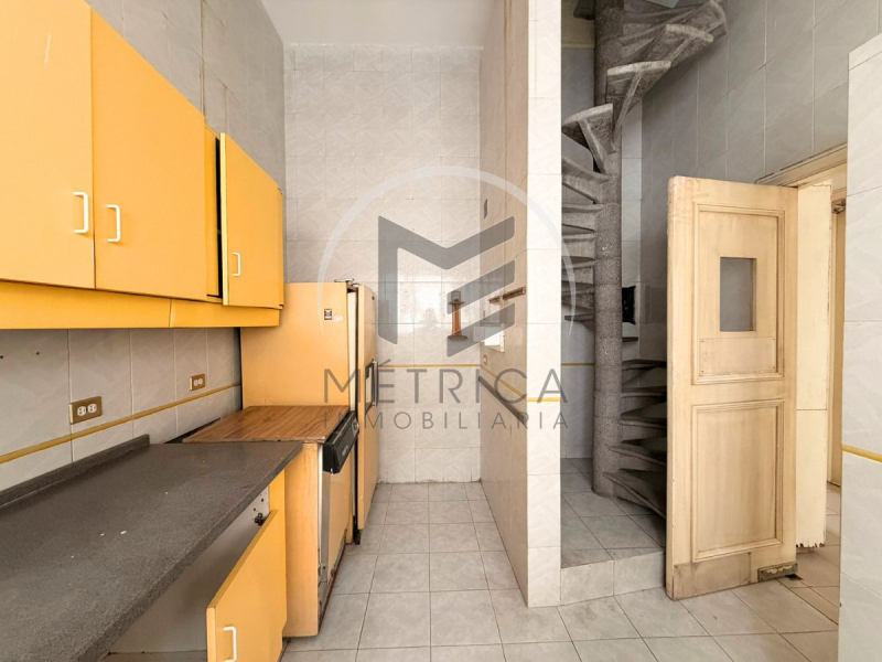 casa con terreno en venta en av. lomas altas