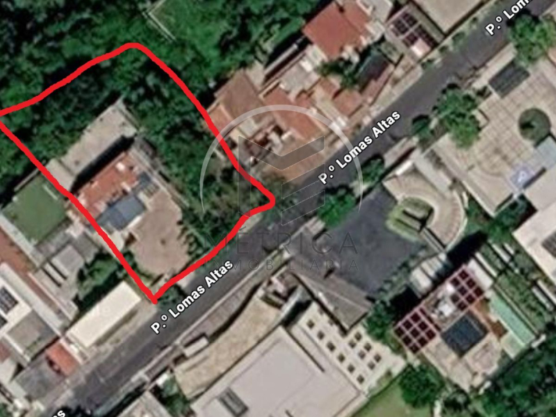 casa con terreno en venta en av. lomas altas