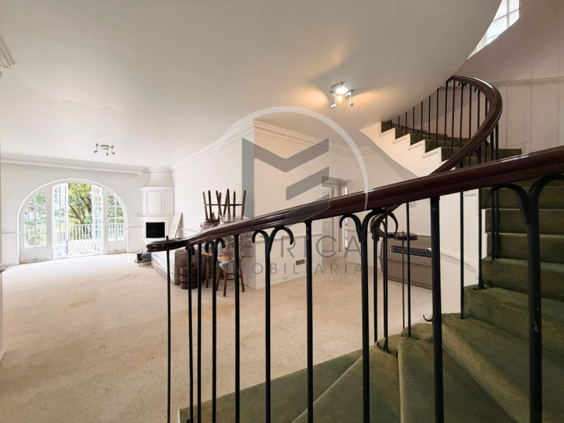 casa con terreno en venta en av. lomas altas