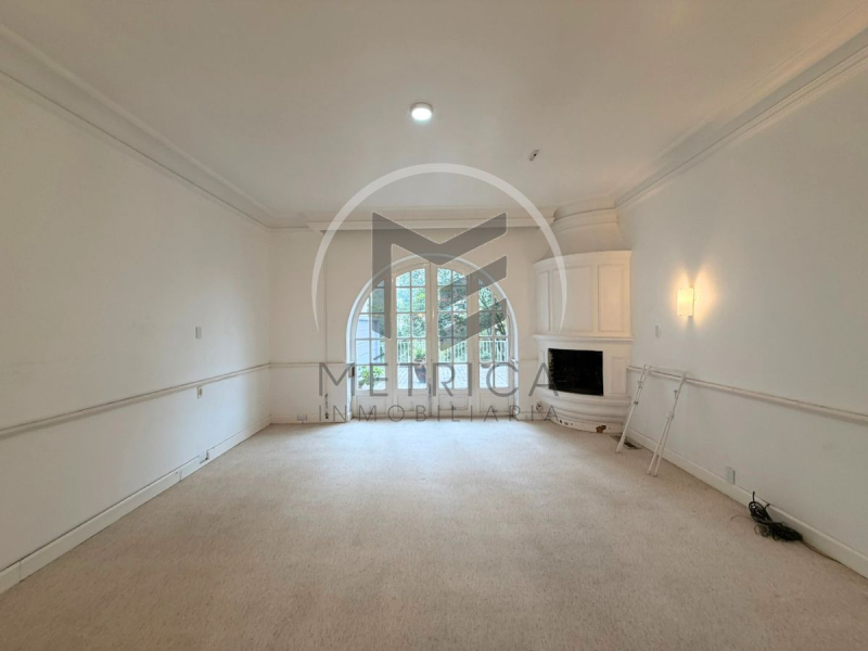 casa con terreno en venta en av. lomas altas