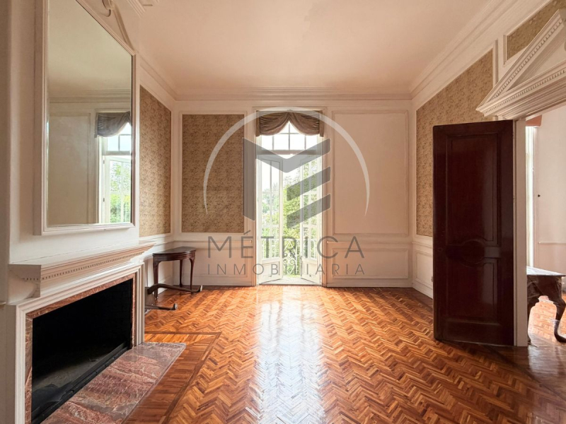 casa con terreno en venta en av. lomas altas