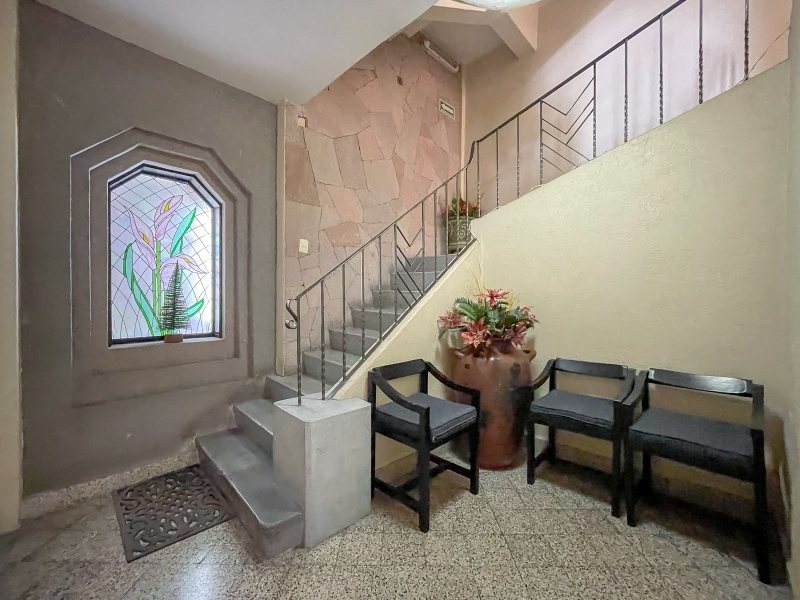 se vende casa con uso de suelo para oficinas en palenque col. narvarte cdmx.