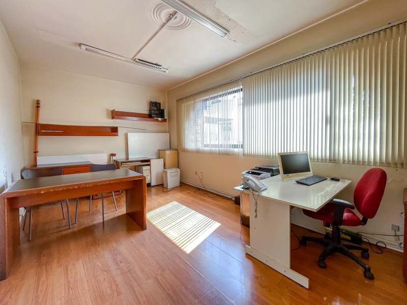 se vende casa con uso de suelo para oficinas en palenque col. narvarte cdmx.