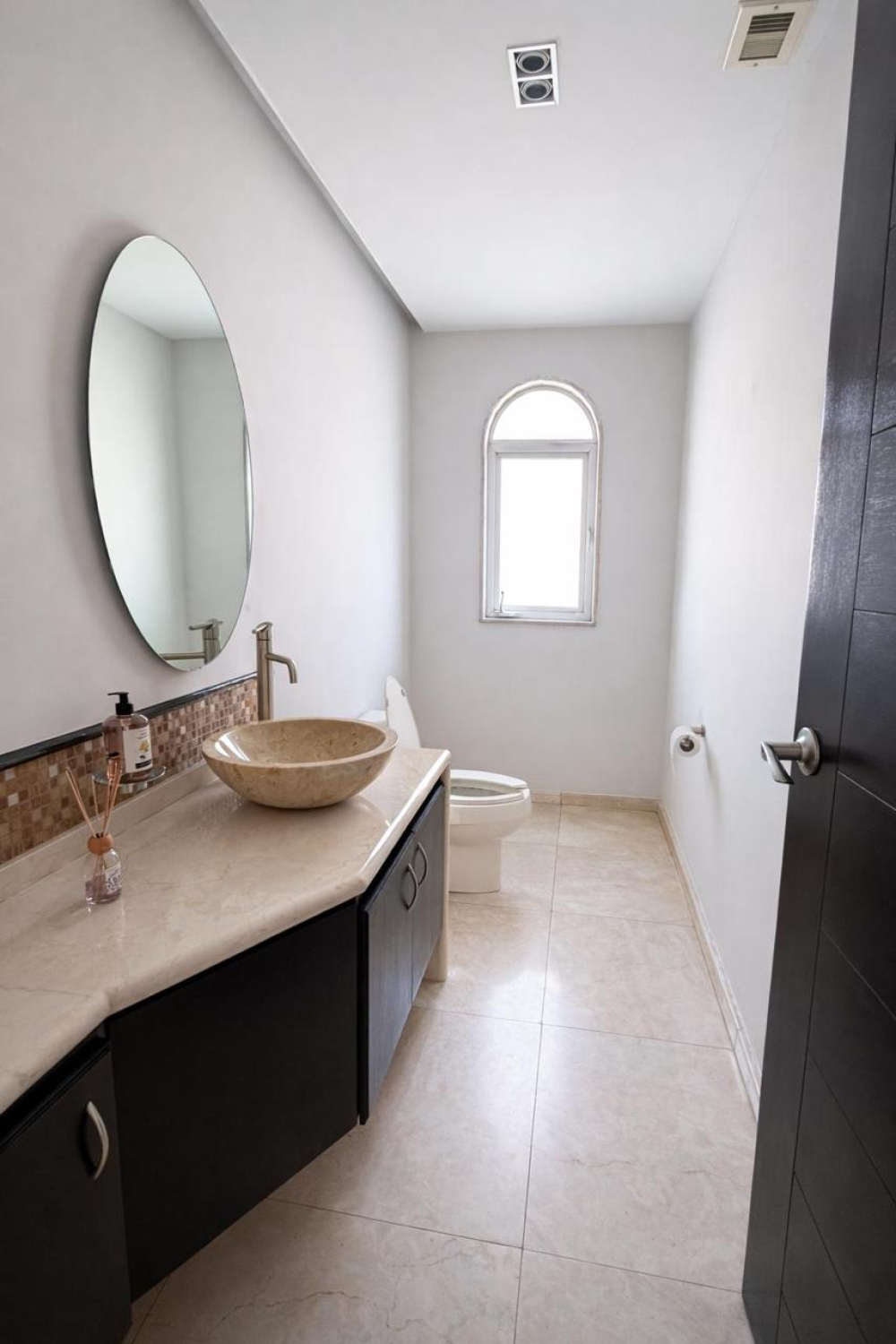 Casa En Venta En Lomas Country 
