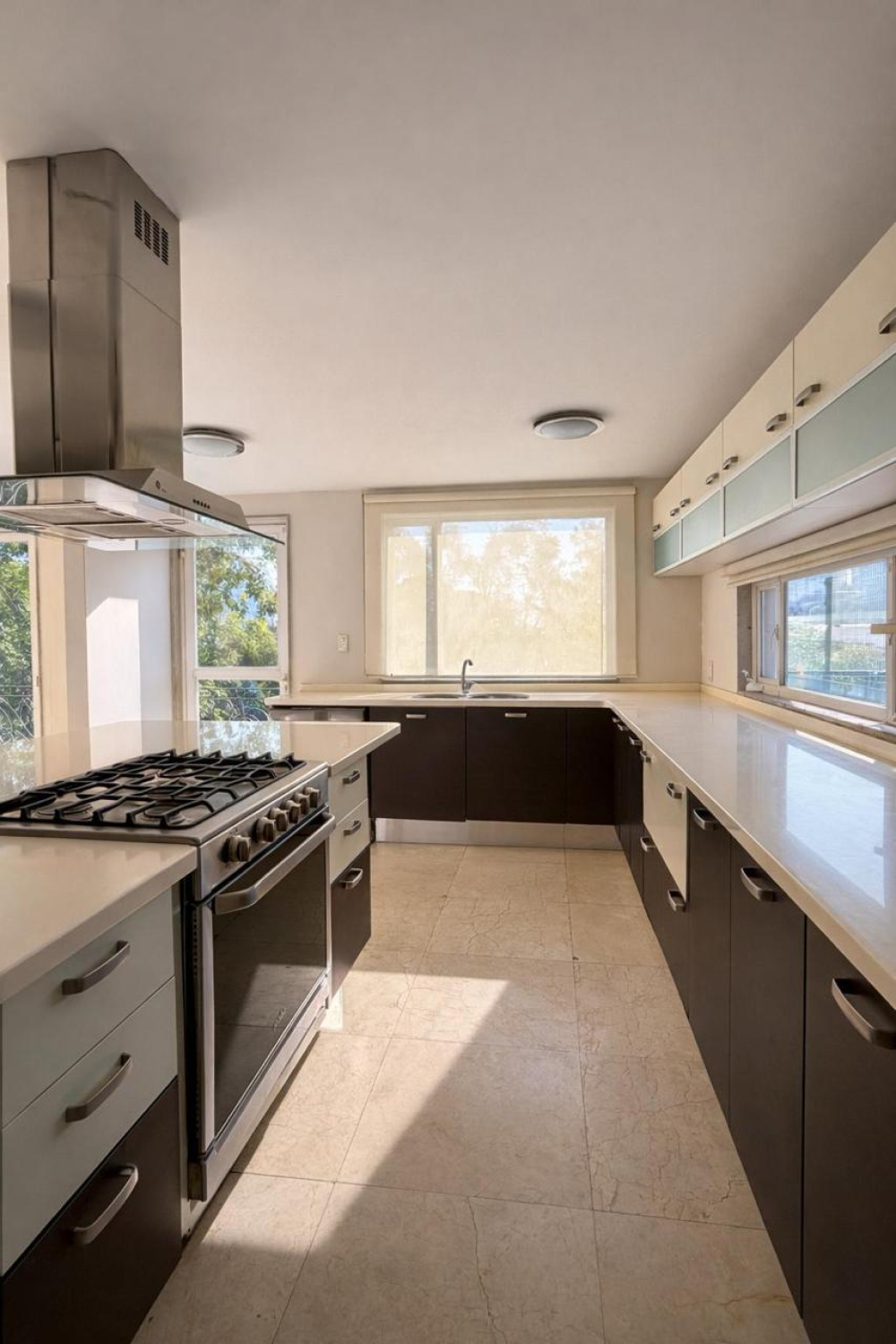 Casa En Venta En Lomas Country 