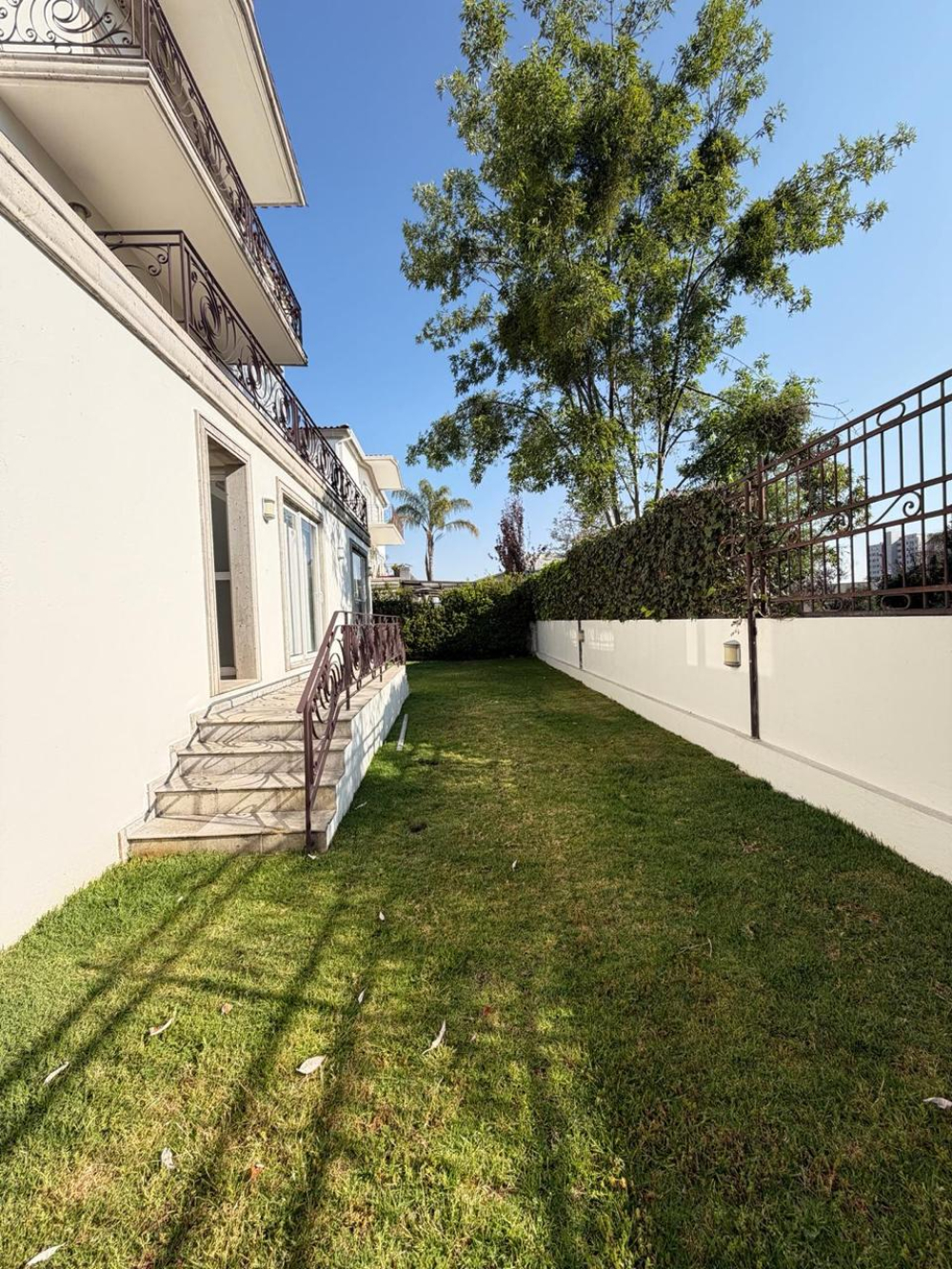 Casa En Venta En Lomas Country 