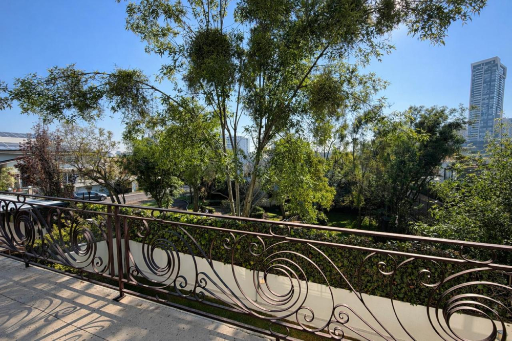 Casa En Venta En Lomas Country 