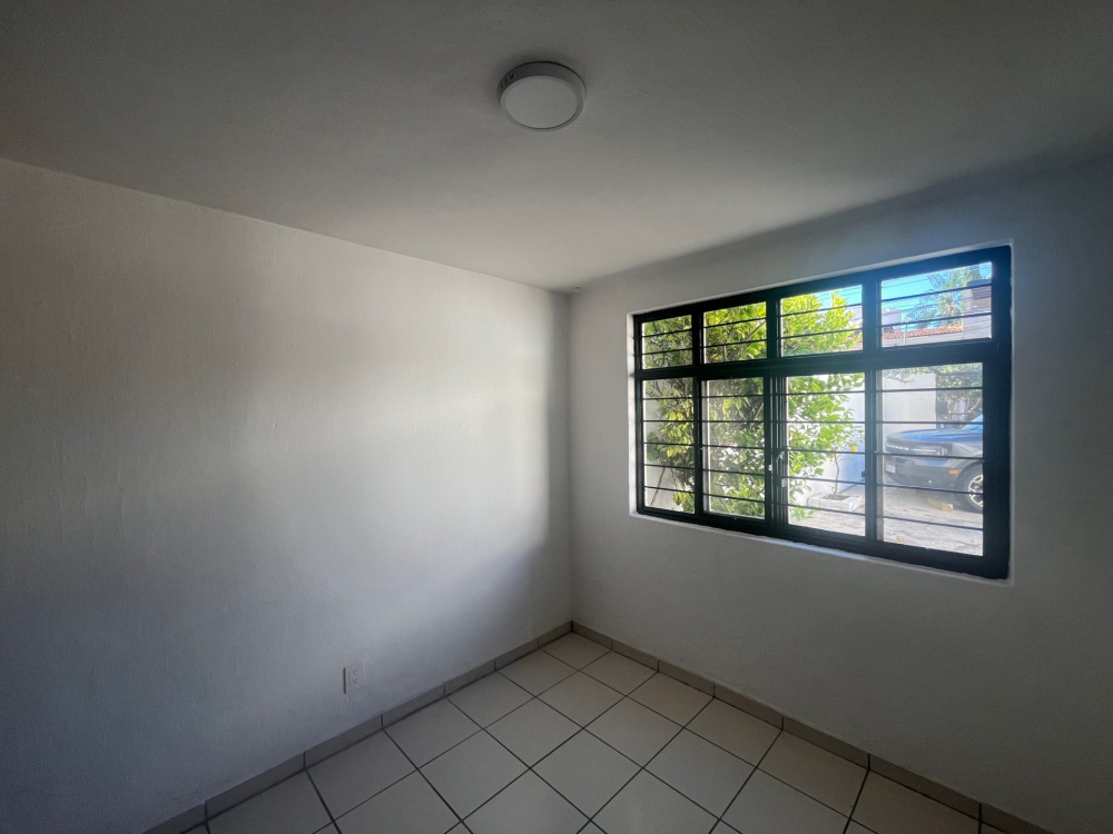 Departamento En Renta En Fraccionamiento Italia Providencia
