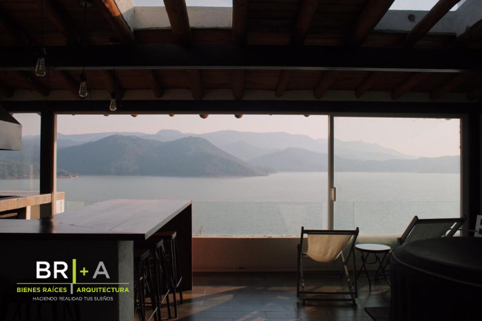 casa en venta y renta frente al lago con espectacular vista.