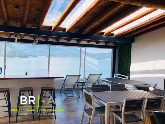 casa en venta y renta frente al lago con espectacular vista.