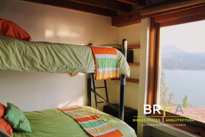casa en venta y renta frente al lago con espectacular vista.