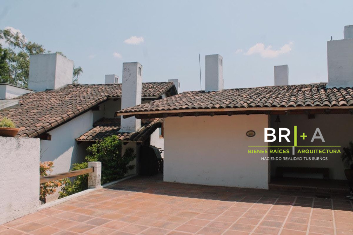 casa en venta y renta frente al lago con espectacular vista.