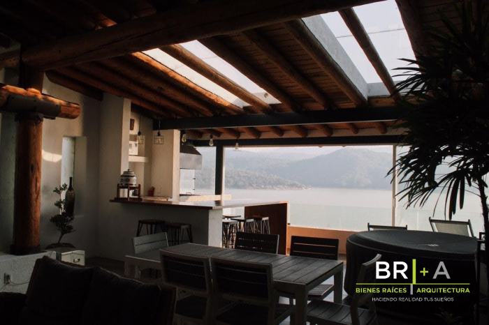 casa en venta y renta frente al lago con espectacular vista.