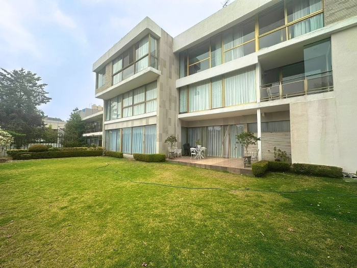 Casa en Venta en Lomas de Tecamachalco