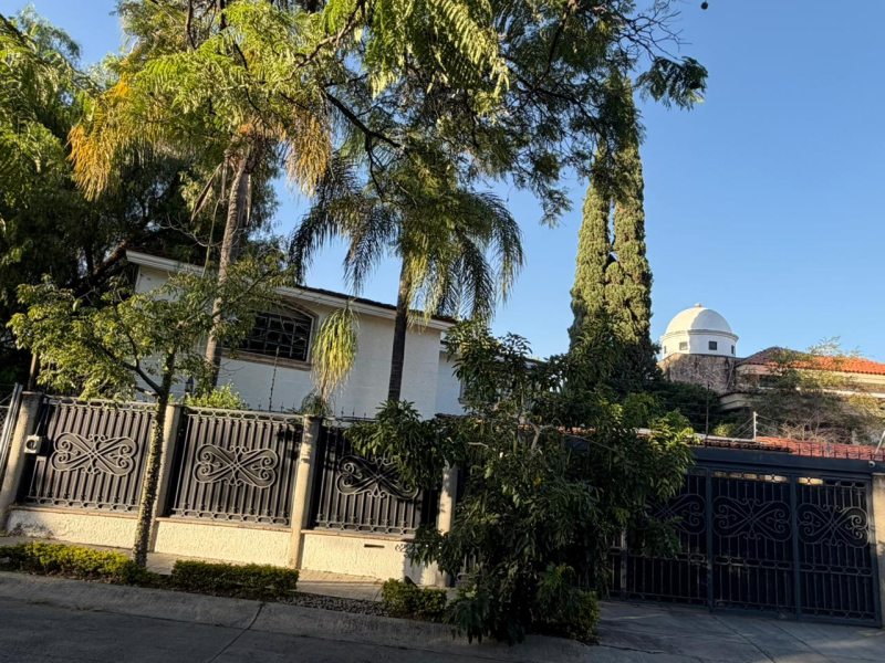 Casa en renta en Bugambilias 1ra,. Sección 