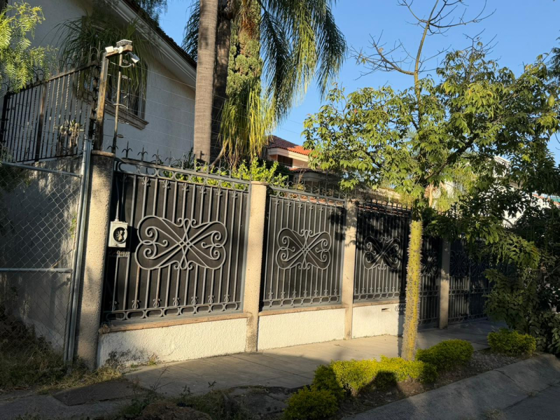 Casa En Renta En Bugambilias 1ra,. Sección 