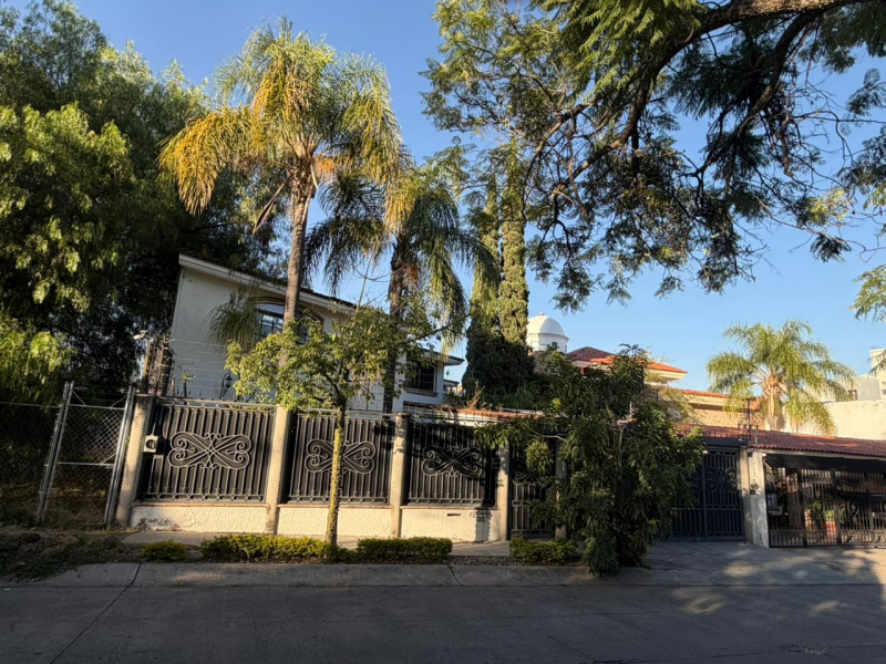 Casa En Renta En Bugambilias 1ra,. Sección 