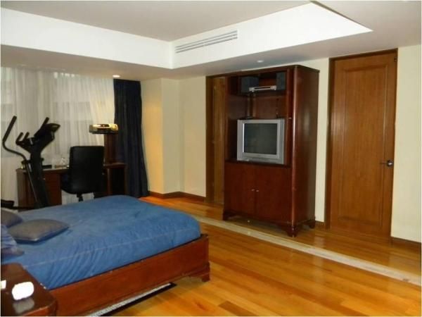 DEPARTAMENTO EN RENTA DE 4 RECAMARAS EN LOMAS ALTAS