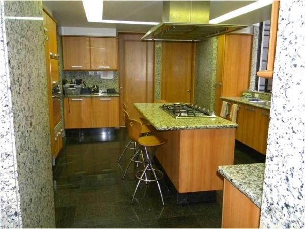 DEPARTAMENTO EN RENTA DE 4 RECAMARAS EN LOMAS ALTAS