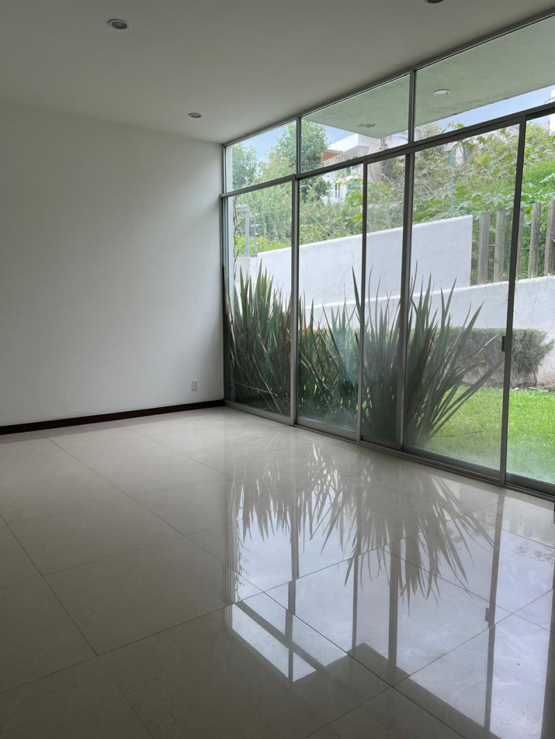 Casa En Renta En Condominio Los Castaños En Zapopan