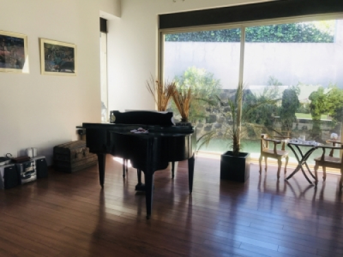 VENTA CASA LOMAS DE VISTAHERMOSA  EN PRIVADA 