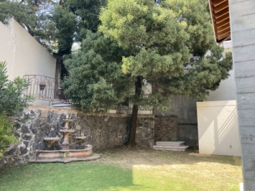 VENTA CASA LOMAS DE VISTAHERMOSA  EN PRIVADA 