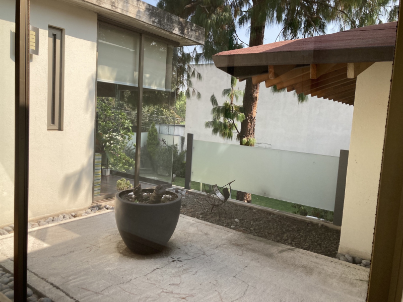 VENTA CASA LOMAS DE VISTAHERMOSA  EN PRIVADA 