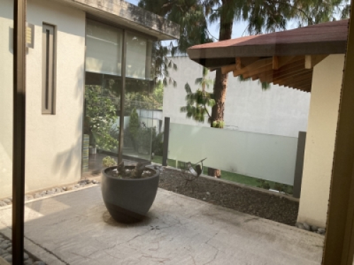 VENTA CASA LOMAS DE VISTAHERMOSA  EN PRIVADA 