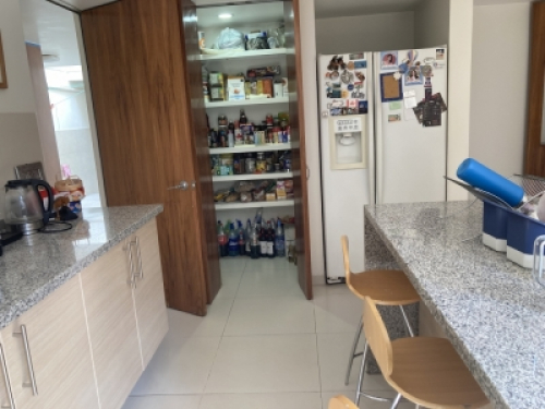 VENTA CASA LOMAS DE VISTAHERMOSA  EN PRIVADA 
