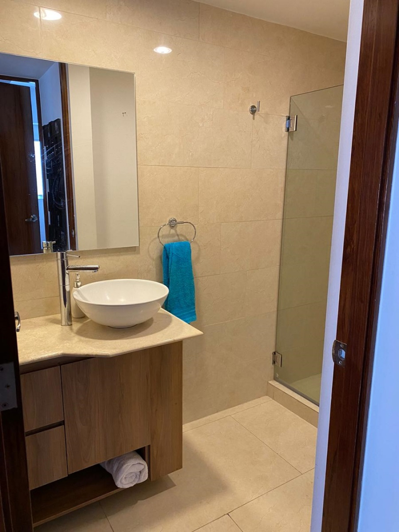 Renta Departamento En Grand Tower Del Valle, 3 Recamaras Piso 4
