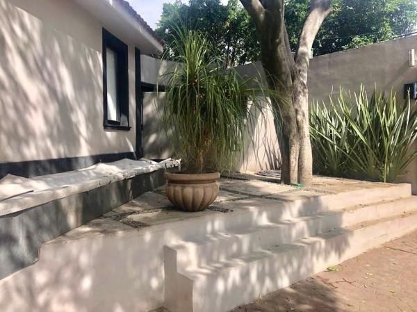 VENDO CASA REMODELADA EN LOMAS HIPODROMO