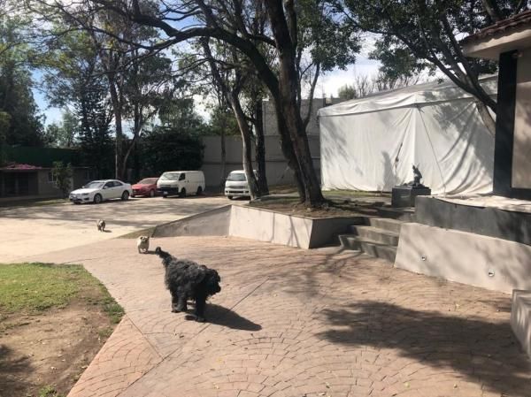 VENDO CASA REMODELADA EN LOMAS HIPODROMO